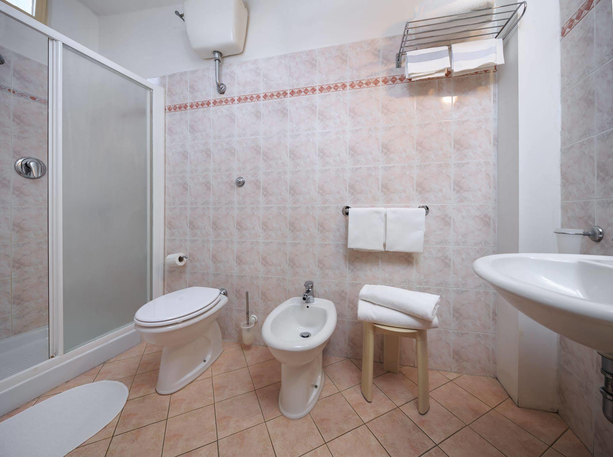 Hotel Arno Bellariva Florence Buitenkant foto