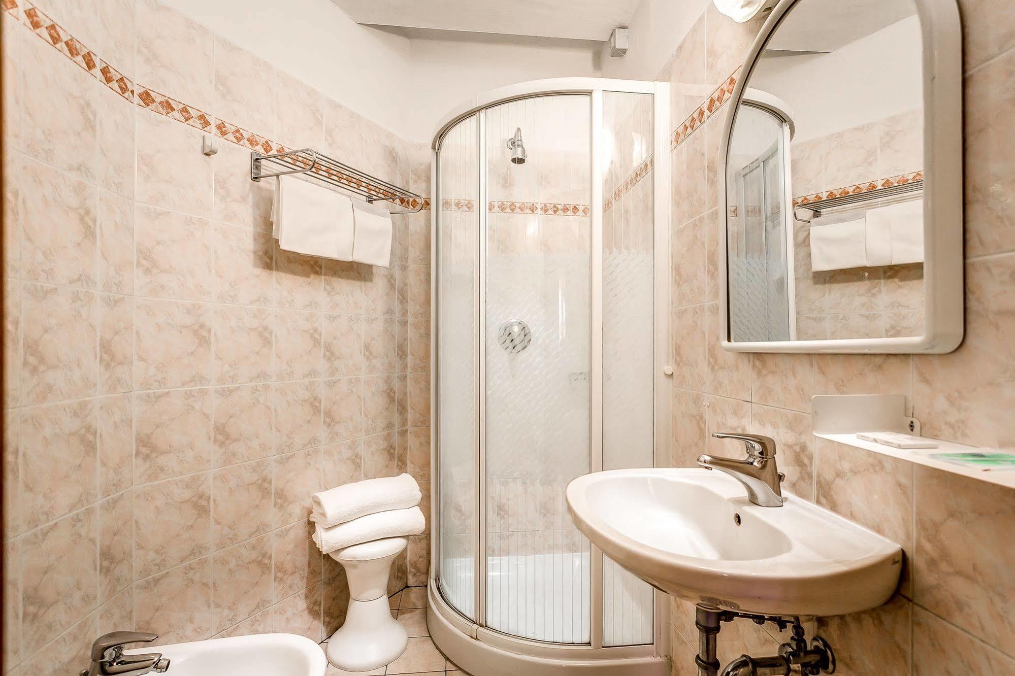 Hotel Arno Bellariva Florence Buitenkant foto