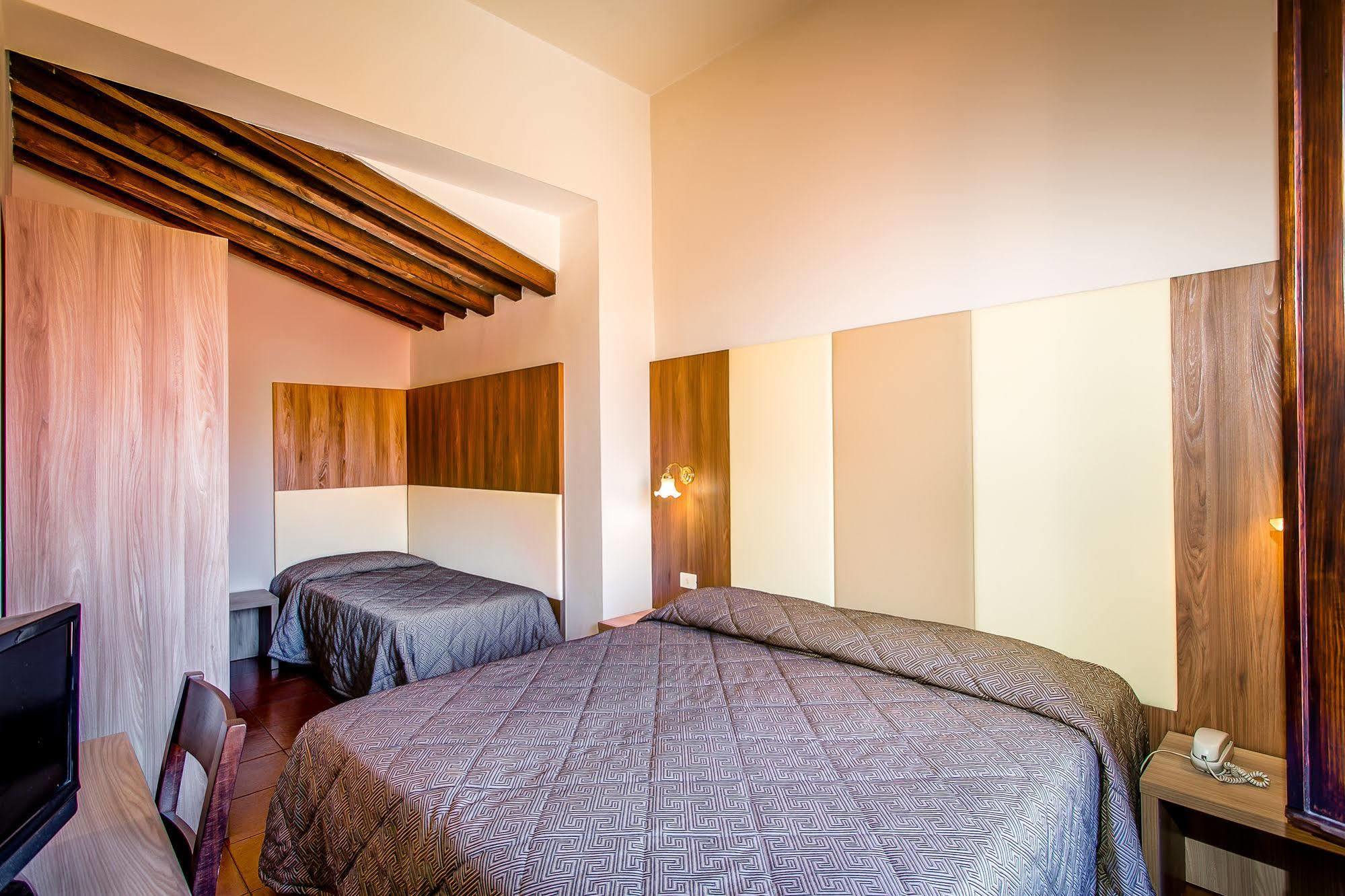 Hotel Arno Bellariva Florence Buitenkant foto